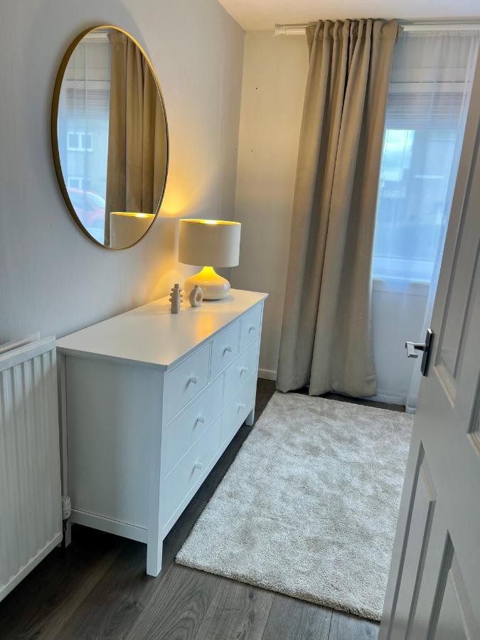 House With Garden And Parking 15 Min To City Center Эдинбург Экстерьер фото